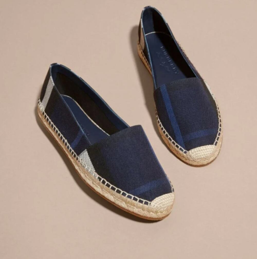 Burberry Hodgeson Canvas Check Espadrilles in Indigo size 38.5